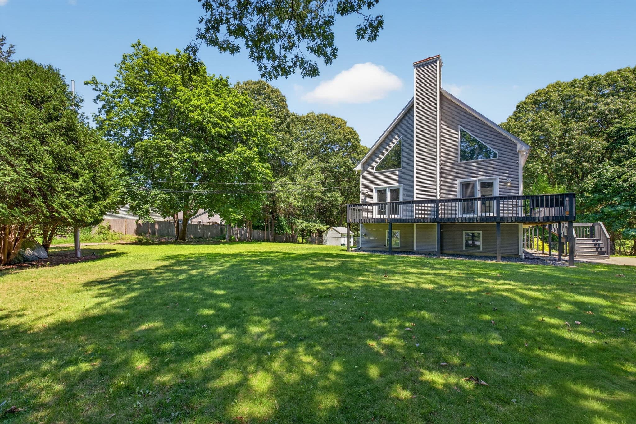 Single Family Residence at 9 Broadview Ave, Berkley MA 02779, Berkley, photo 4 of 40