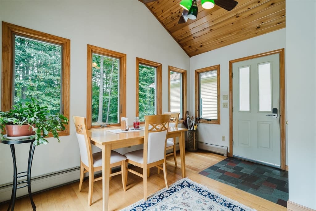 16 Pine Hill Rd, Easthampton MA 01027 photo 13