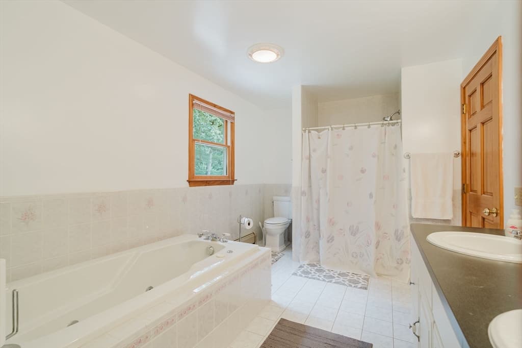 16 Pine Hill Rd, Easthampton MA 01027 photo 30