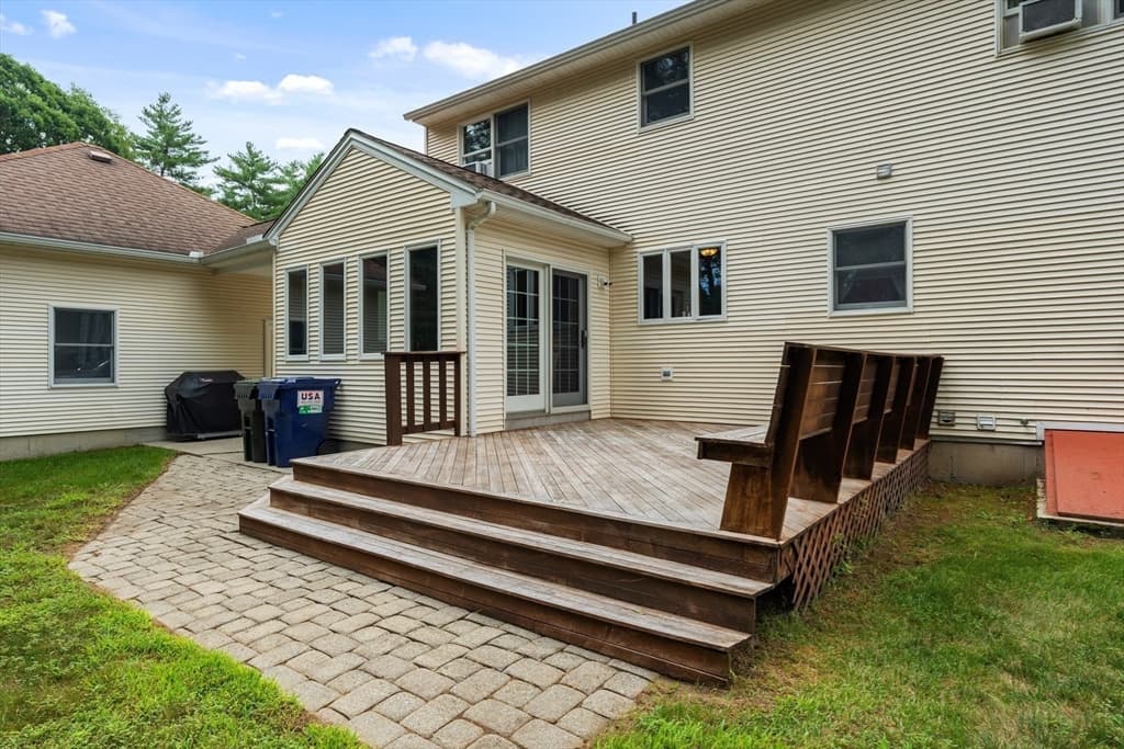 16 Pine Hill Rd, Easthampton MA 01027 photo 4