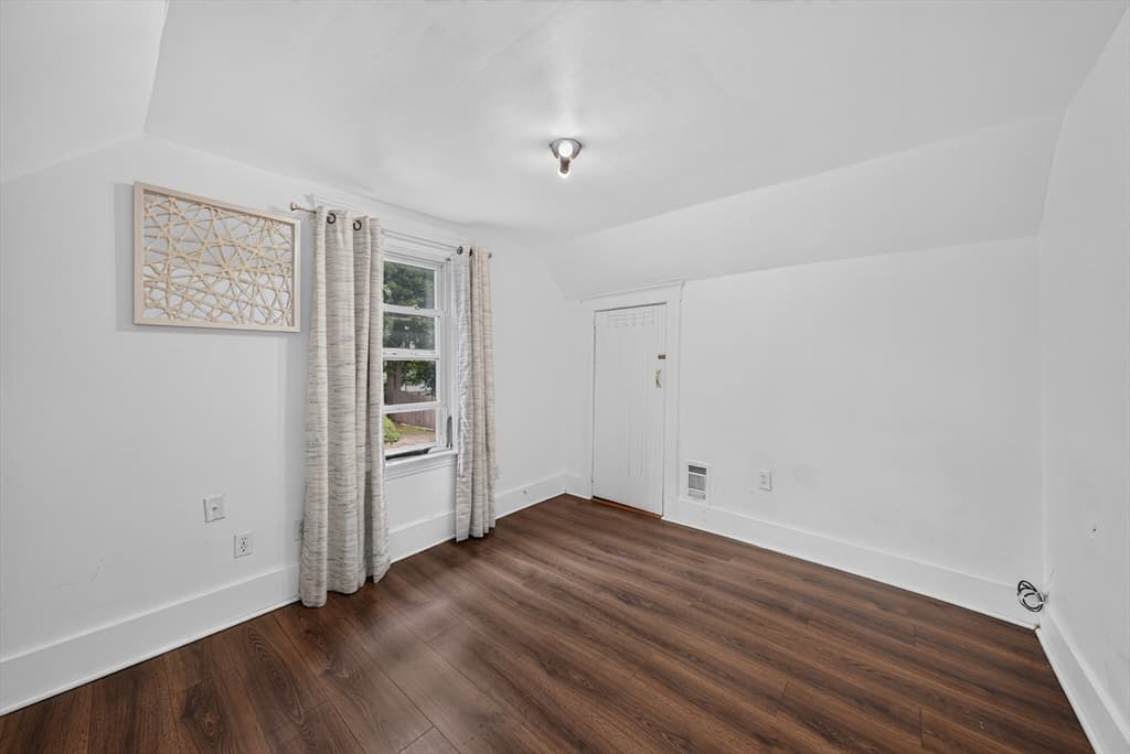 8 Gilman Street, Worcester MA 01605 photo 23