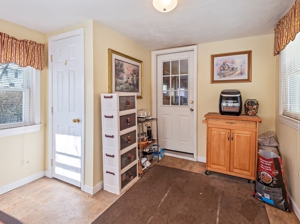 242 Pleasant Street, Leominster MA 01453 photo 13