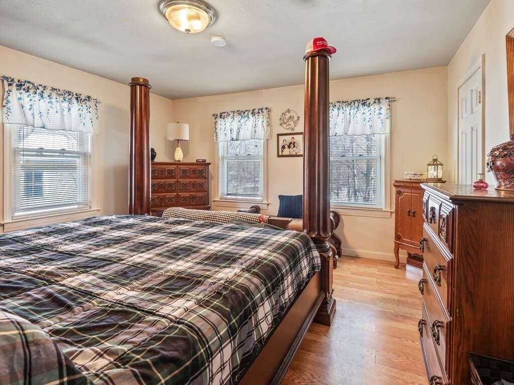 242 Pleasant Street, Leominster MA 01453 photo 21