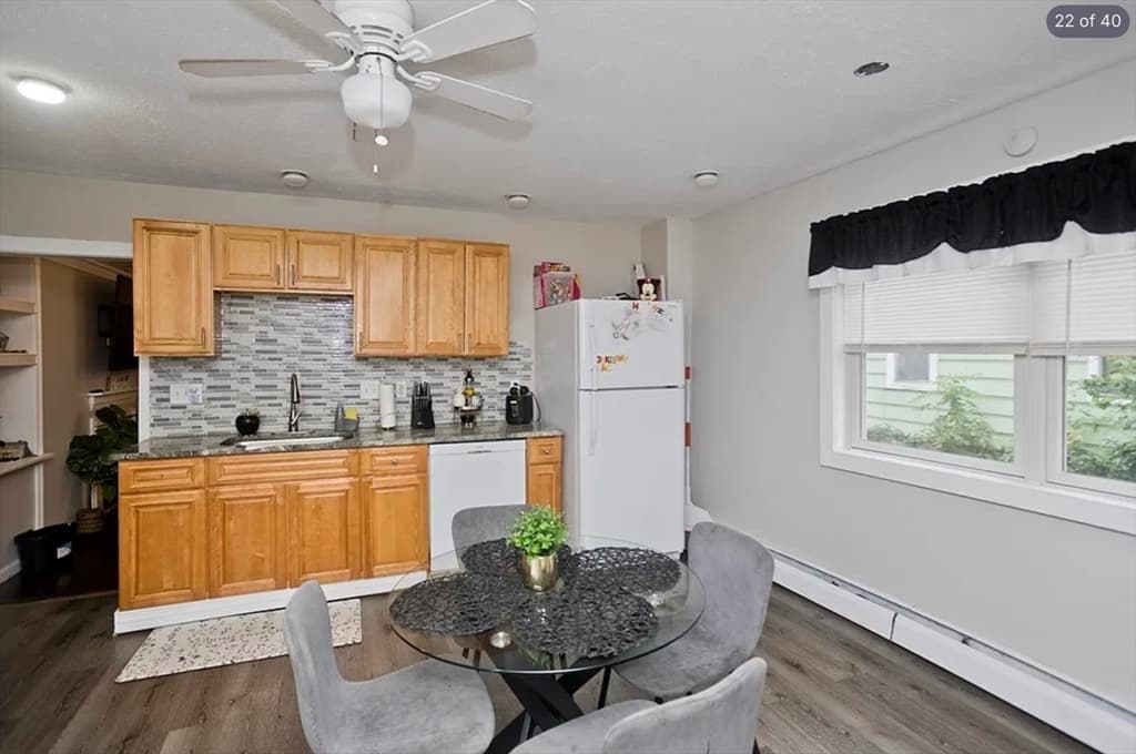 47 Taylor St, Holyoke MA 01040 photo 22