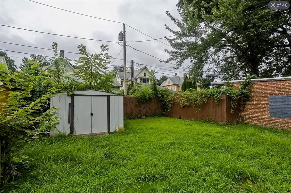 47 Taylor St, Holyoke MA 01040 photo 36