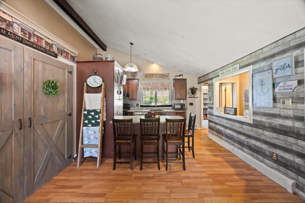 Single Family Residence at 11 Longview Rd, Brockton MA 02301, photo 12 of 39