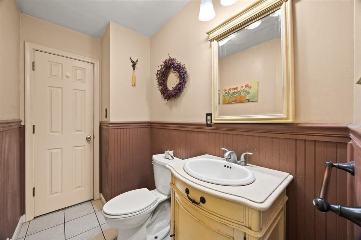 Single Family Residence at 11 Longview Rd, Brockton MA 02301, photo 26 of 39