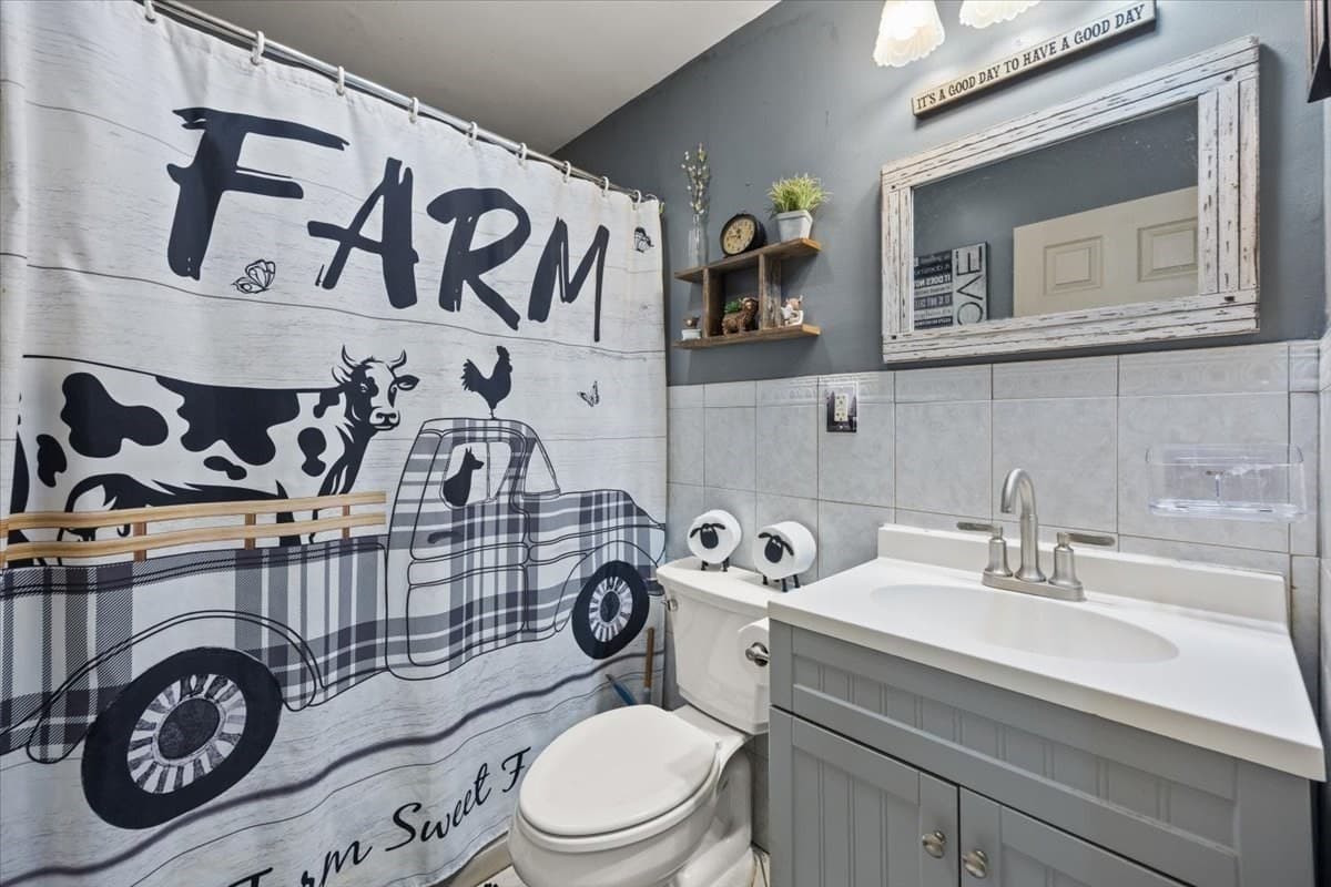 Single Family Residence at 11 Longview Rd, Brockton MA 02301, photo 28 of 39