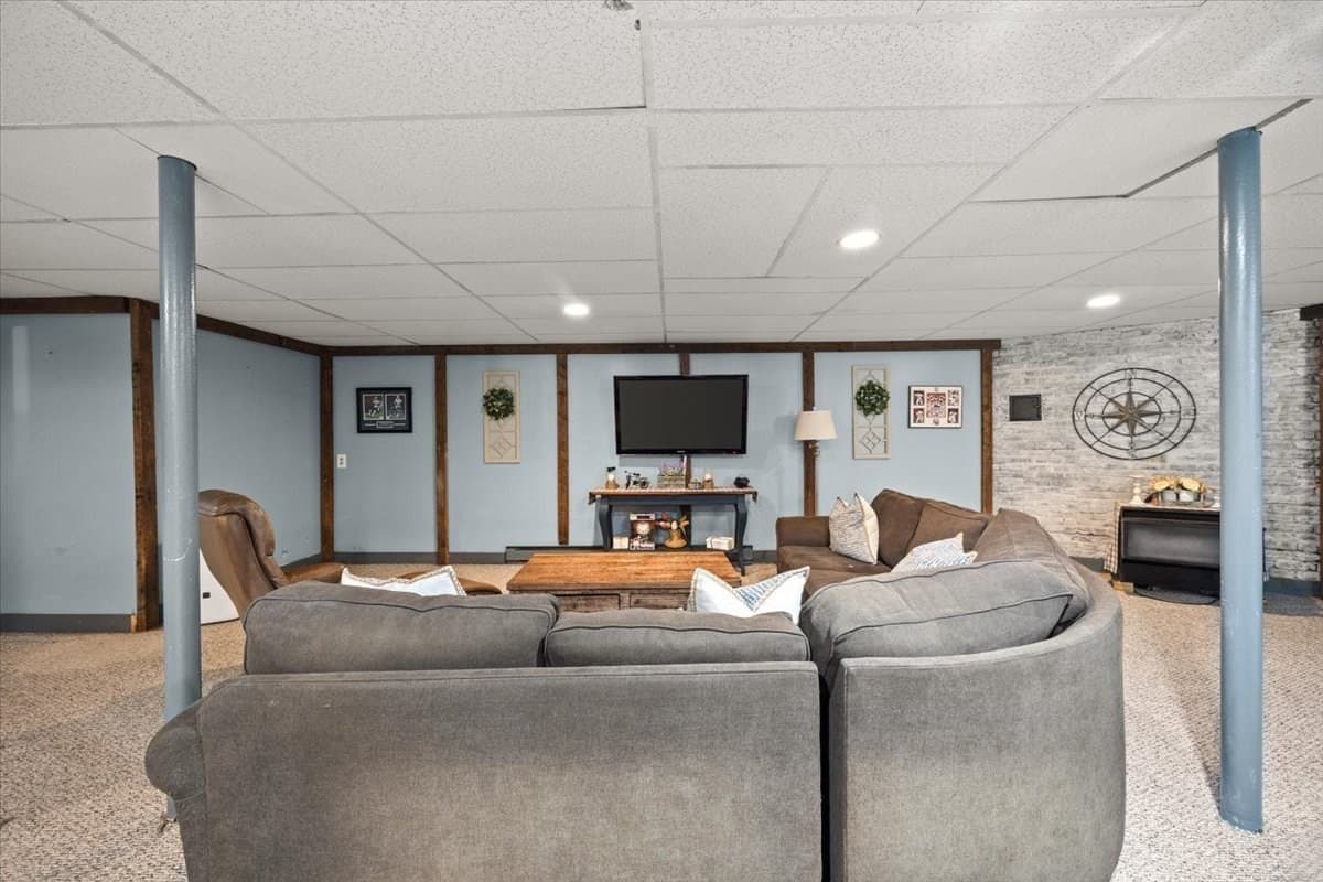 Single Family Residence at 11 Longview Rd, Brockton MA 02301, photo 33 of 39