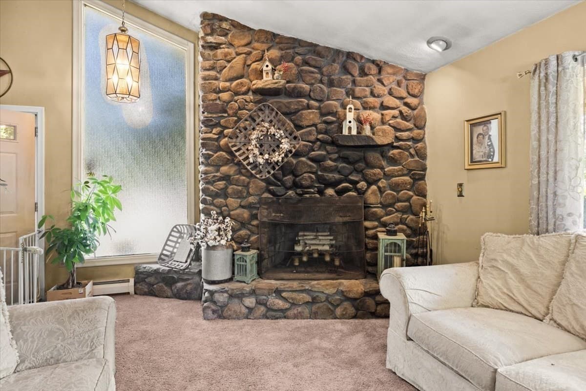 Single Family Residence at 11 Longview Rd, Brockton MA 02301, photo 15 of 39