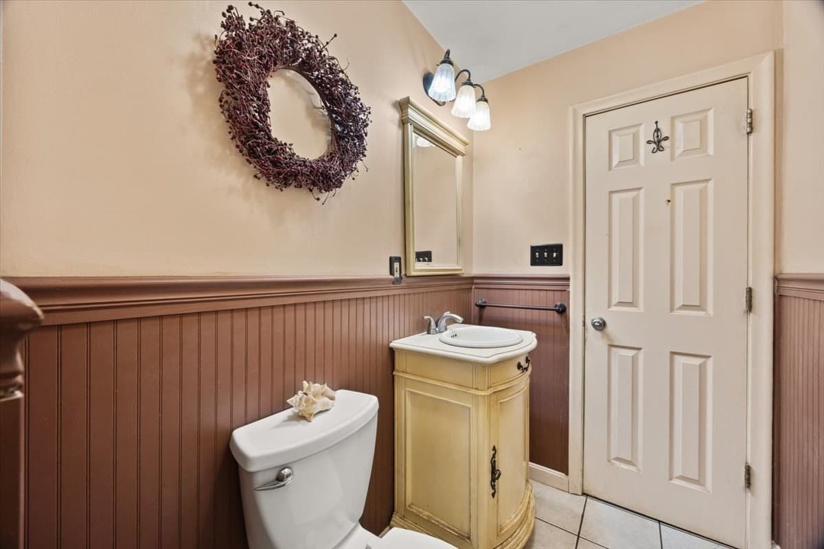 Single Family Residence at 11 Longview Rd, Brockton MA 02301, photo 25 of 39