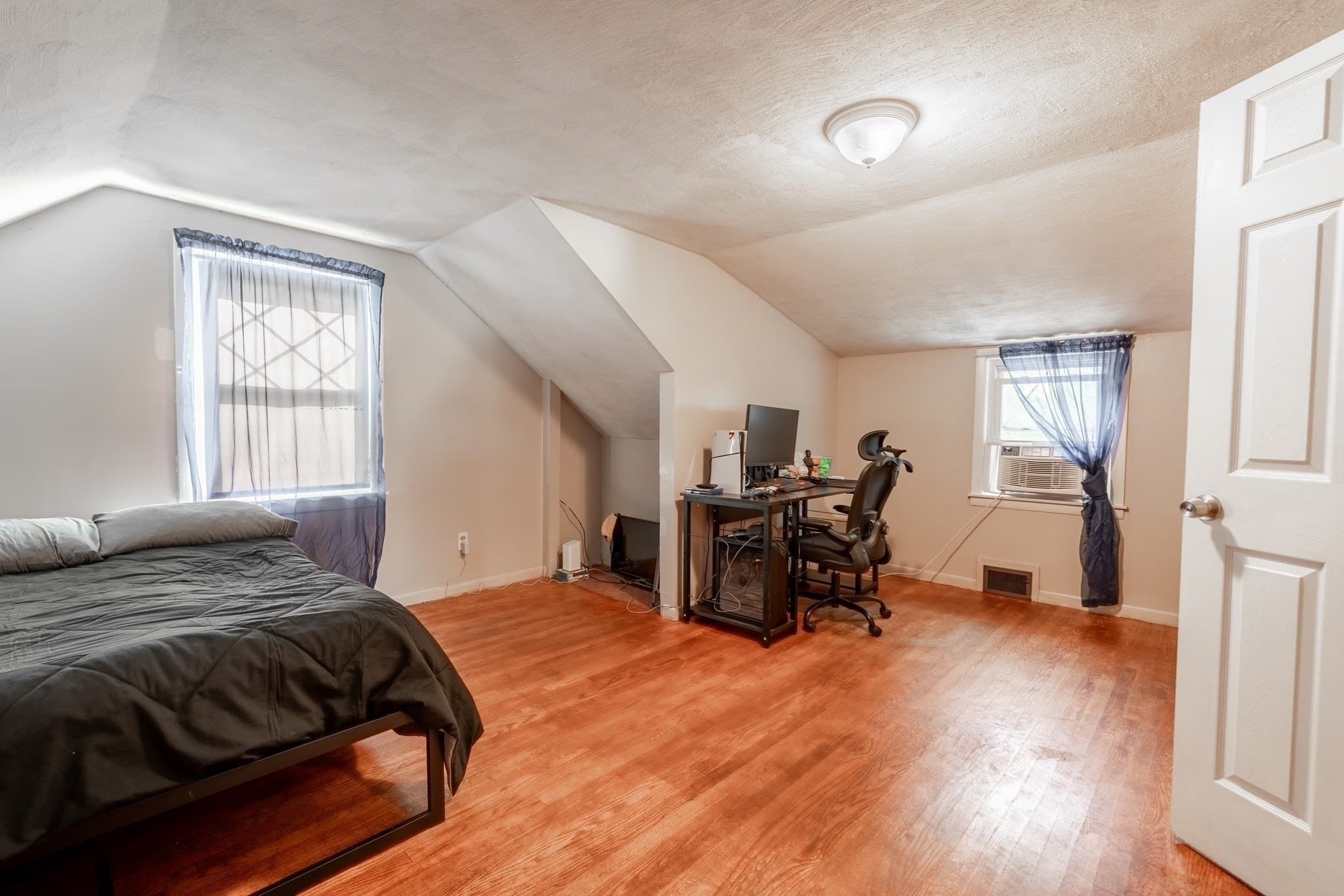 Single Family Residence at 12 Kenway Dr, Springfield MA 01104, Springfield, photo 17 of 29