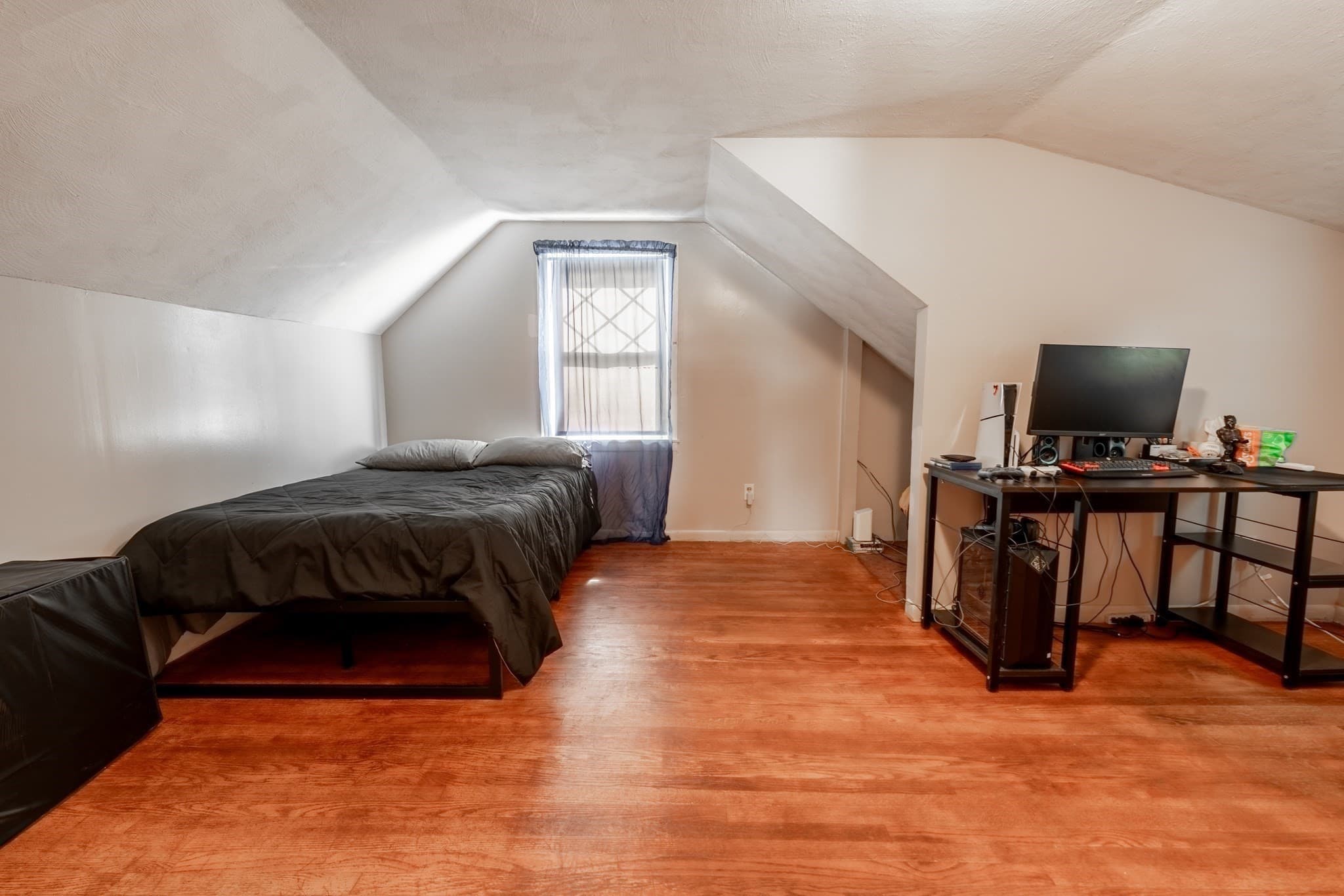 Single Family Residence at 12 Kenway Dr, Springfield MA 01104, Springfield, photo 16 of 29