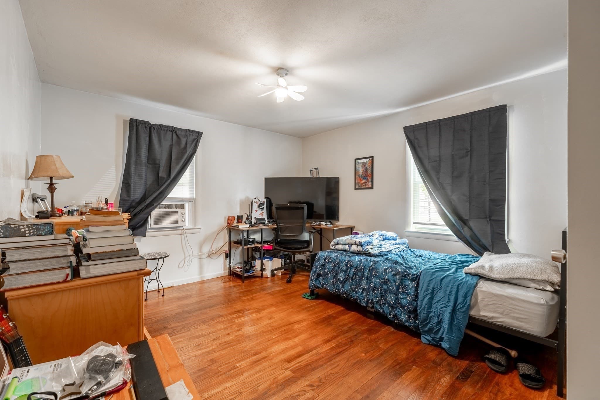 Single Family Residence at 12 Kenway Dr, Springfield MA 01104, Springfield, photo 12 of 29