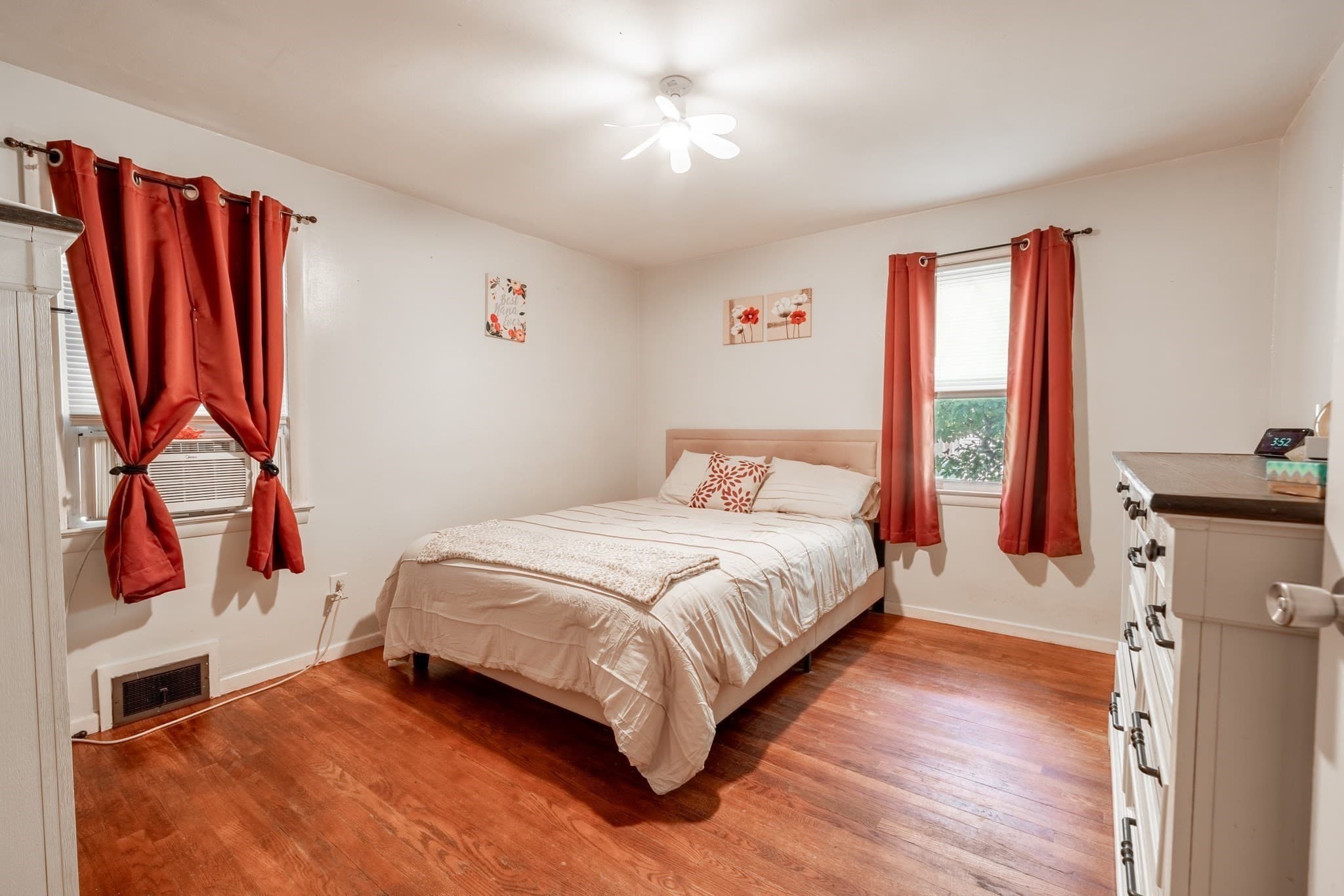 Single Family Residence at 12 Kenway Dr, Springfield MA 01104, Springfield, photo 11 of 29