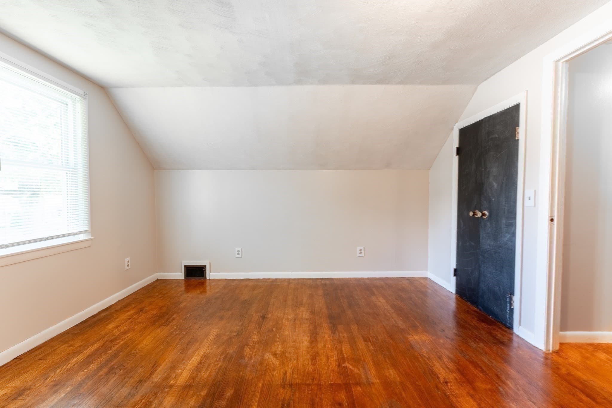 Single Family Residence at 12 Kenway Dr, Springfield MA 01104, Springfield, photo 19 of 29