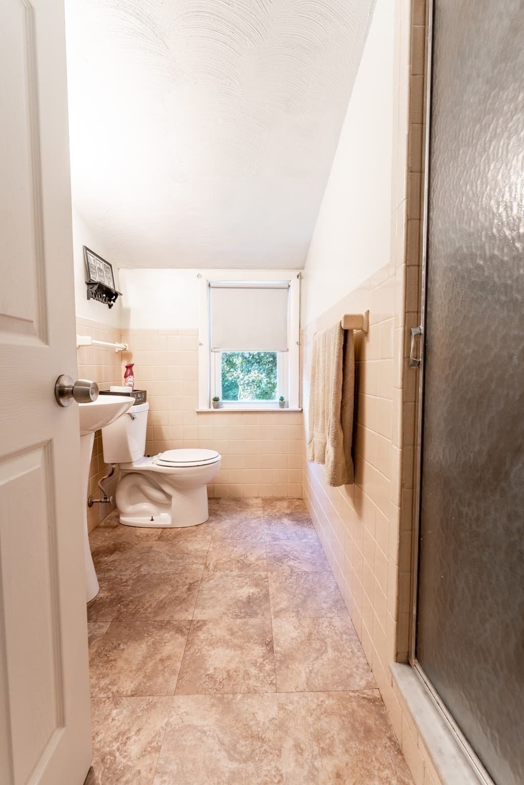 Single Family Residence at 12 Kenway Dr, Springfield MA 01104, Springfield, photo 21 of 29