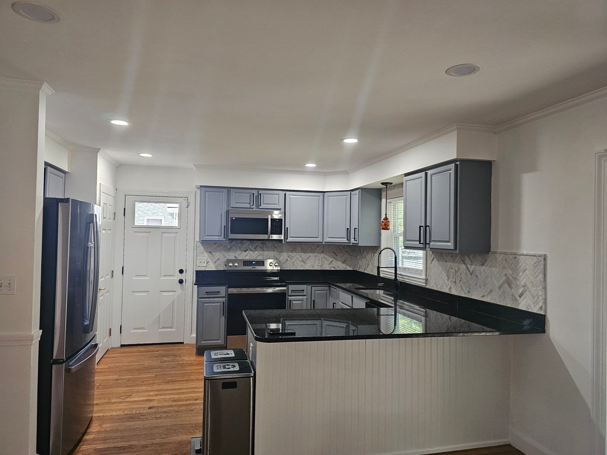 Single Family Residence at 85 Lexington Ave, Lowell MA 01854, photo 5 of 33