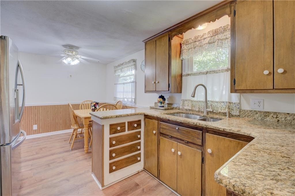 Single Family Residence at 16 Superior St, Warwick RI 02886, Warwick, photo 12 of 35