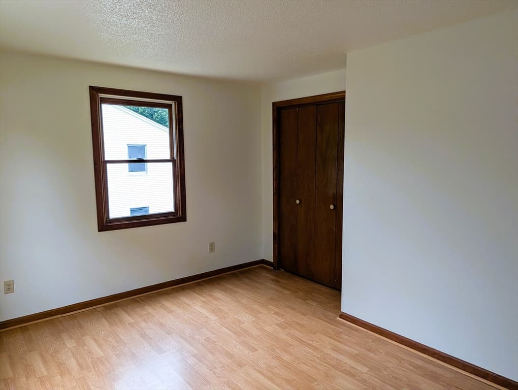 22 Pine Needle Ln, Springfield MA 01118 photo 11