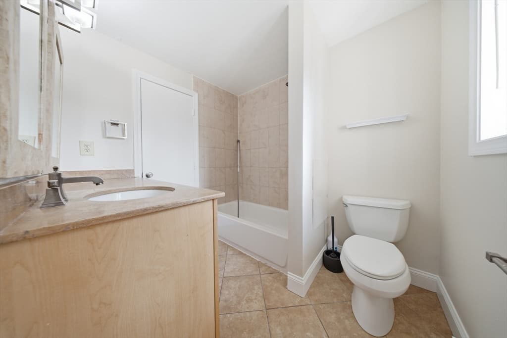 Condominium at 10 Erick Rd # 32, Mansfield MA 02048, Mansfield, photo 12 of 26