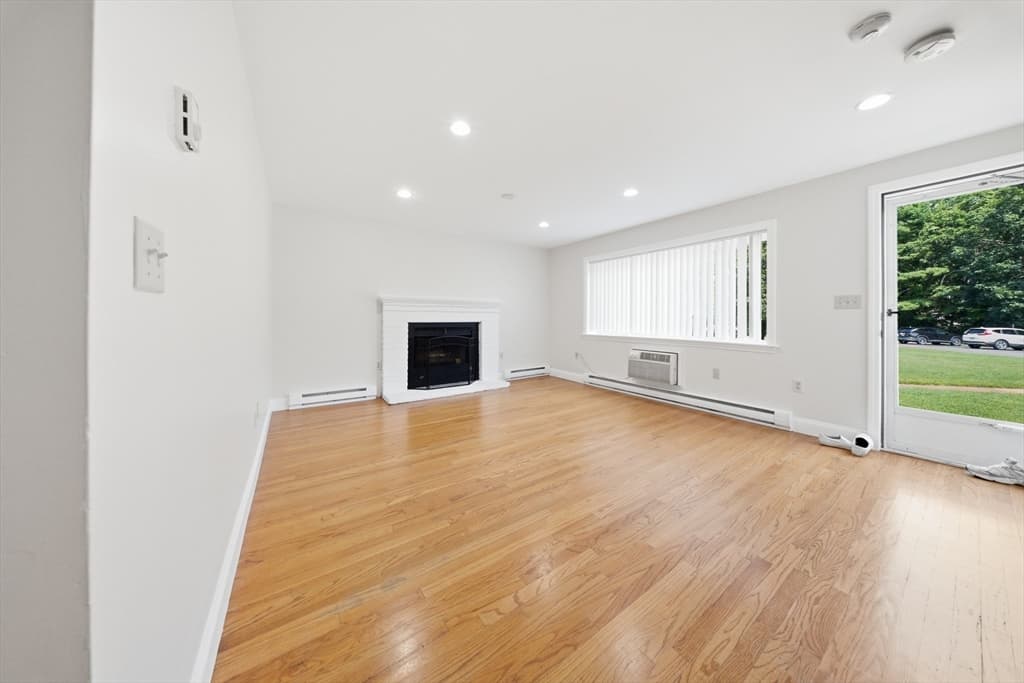 Condominium at 10 Erick Rd # 32, Mansfield MA 02048, Mansfield, photo 3 of 26