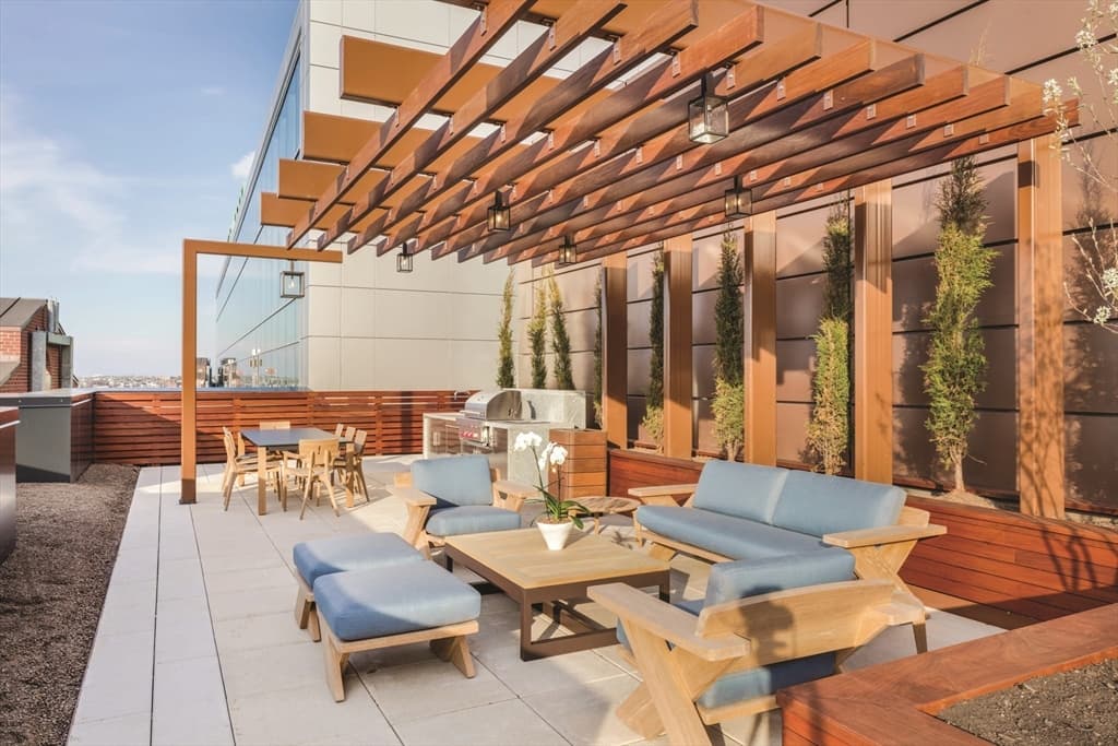 100 Lovejoy Wharf, Boston MA 02114