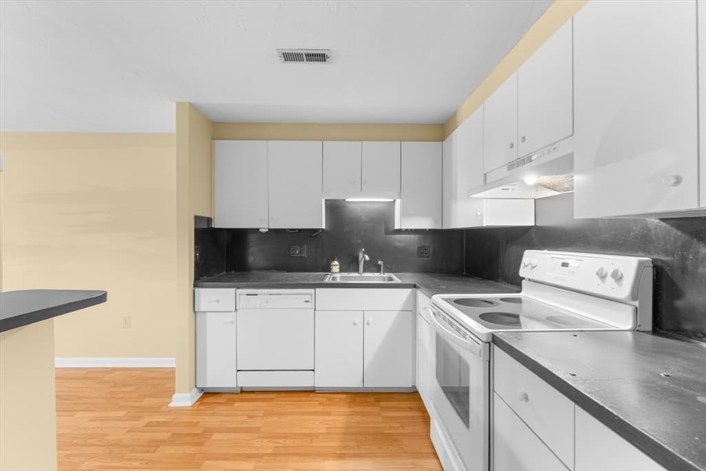356 Neponset St # D, Canton MA 02021 photo 11