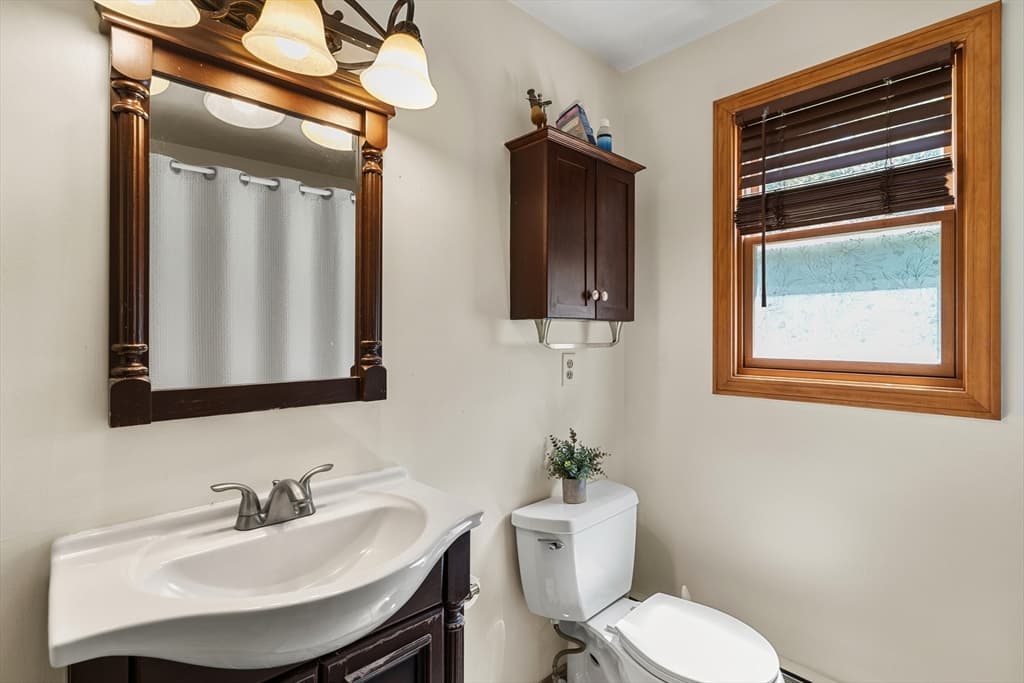 229 Tispaquin St, Middleboro MA 02346 photo 21