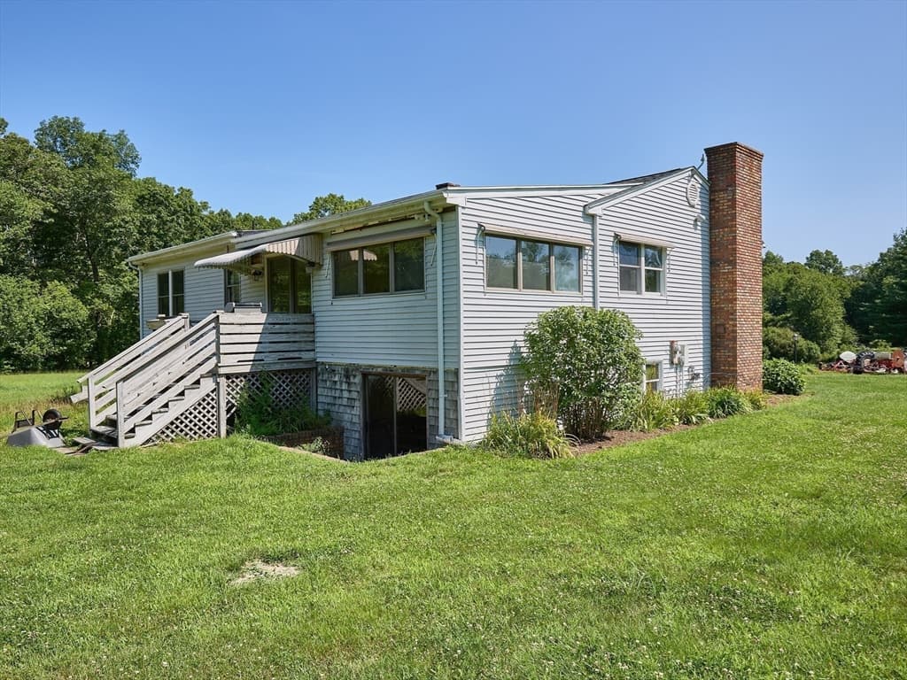 554 Sharps Lot Road, Swansea MA 02777 photo 4
