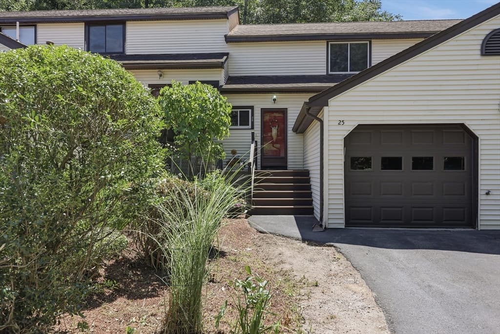 25 Centercrest Drive # 25, Tyngsborough MA 01879 photo 3