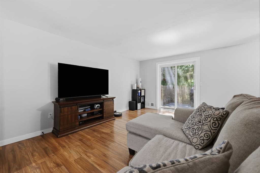 25 Centercrest Drive # 25, Tyngsborough MA 01879 photo 4