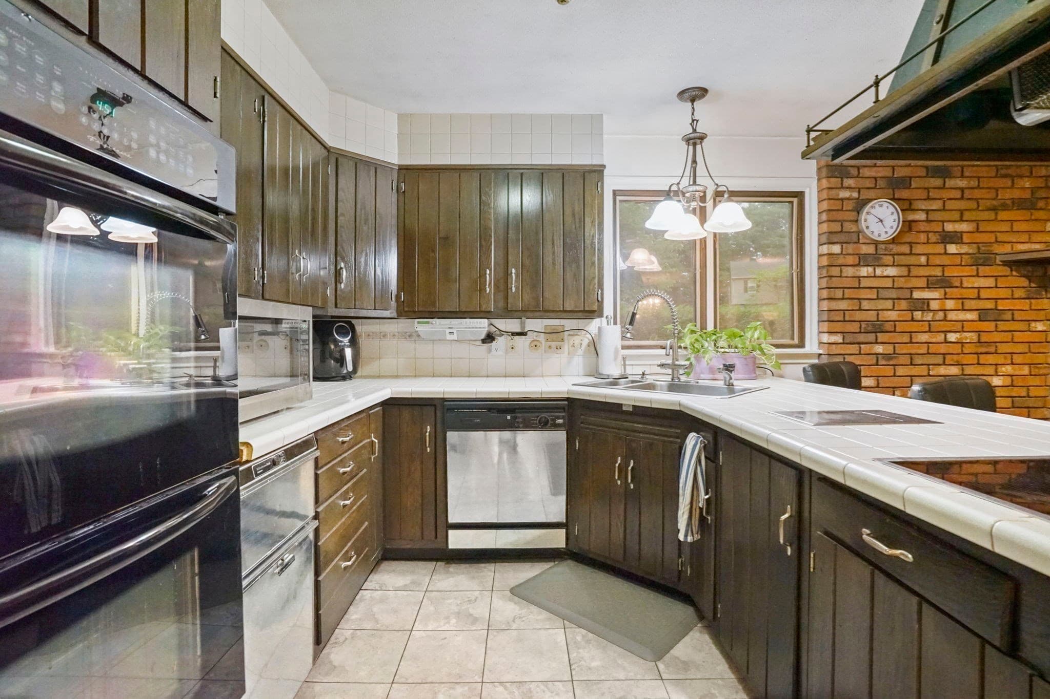 Single Family Residence at 30 Dicsal Ln, Holyoke MA 01040, Holyoke, photo 17 of 41
