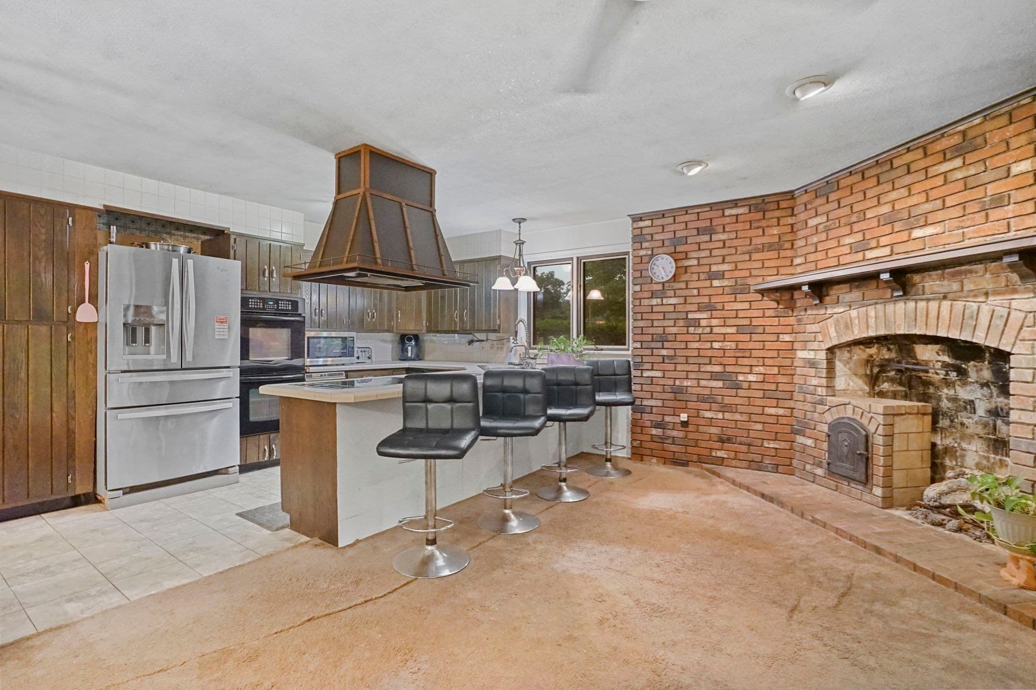 Single Family Residence at 30 Dicsal Ln, Holyoke MA 01040, Holyoke, photo 14 of 41