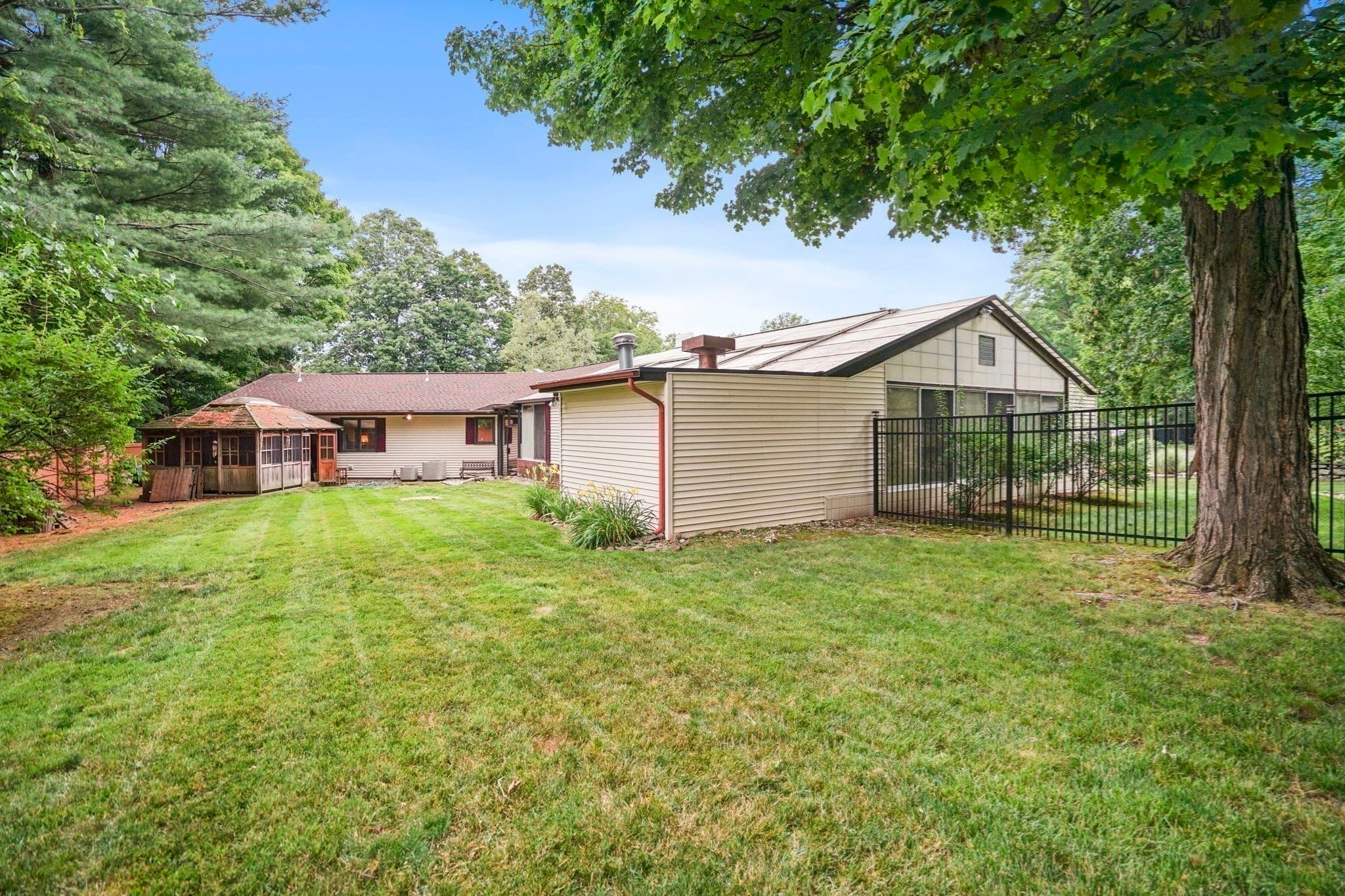 Single Family Residence at 30 Dicsal Ln, Holyoke MA 01040, Holyoke, photo 41 of 41