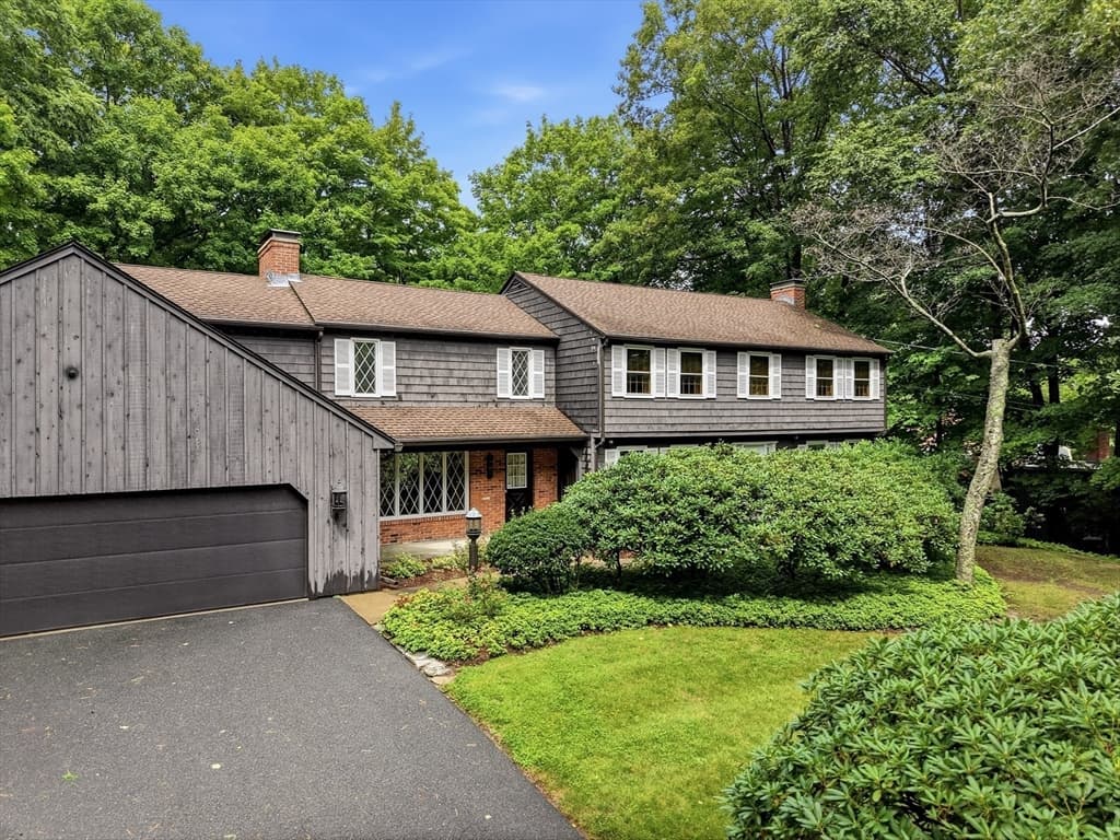 3 Hilltop Dr, Wilbraham MA 01095 photo 3