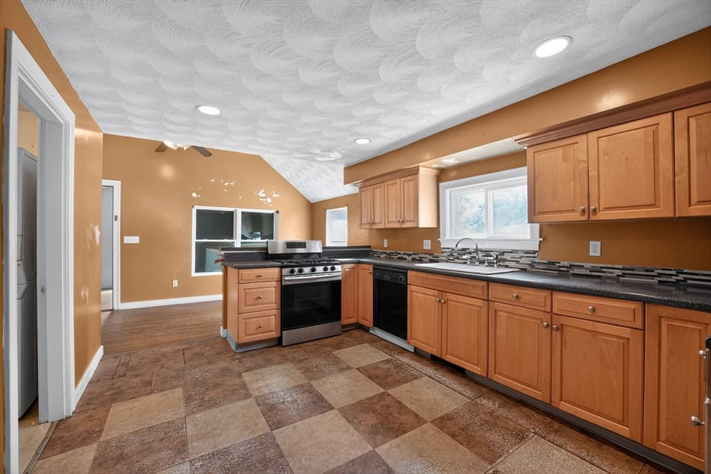 14 Forestvale Rd, Boston MA 02136 photo 9