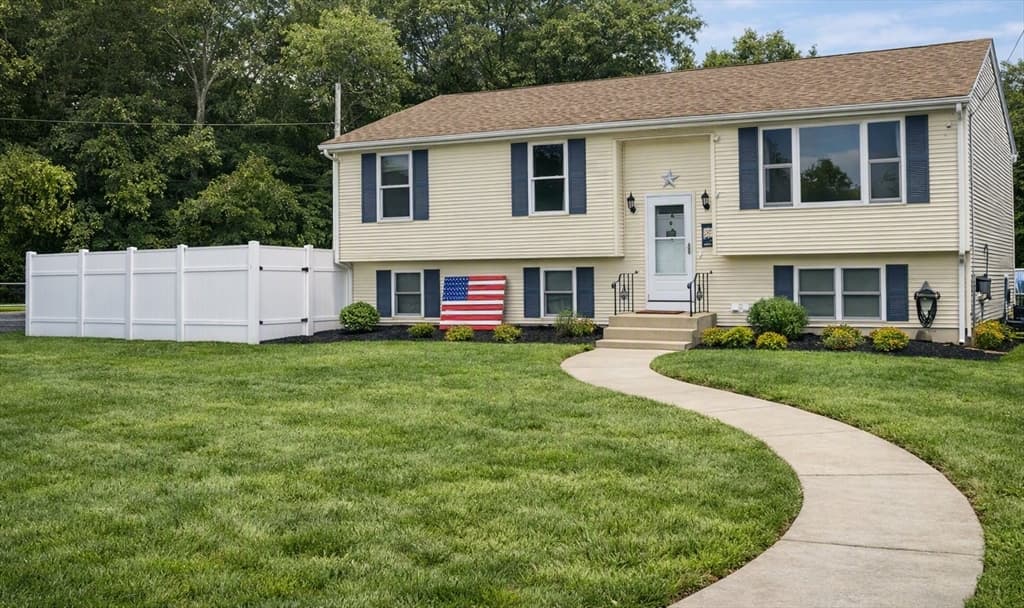 37 Leigh Street, Seekonk MA 02771