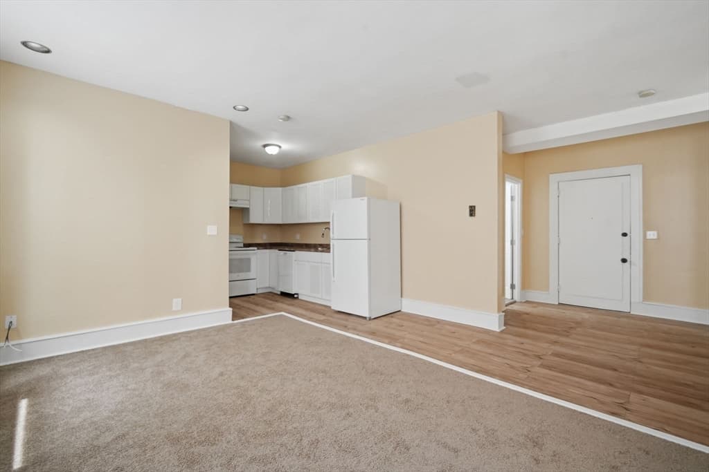 140 Chestnut # 205, Springfield MA 01103 photo 6