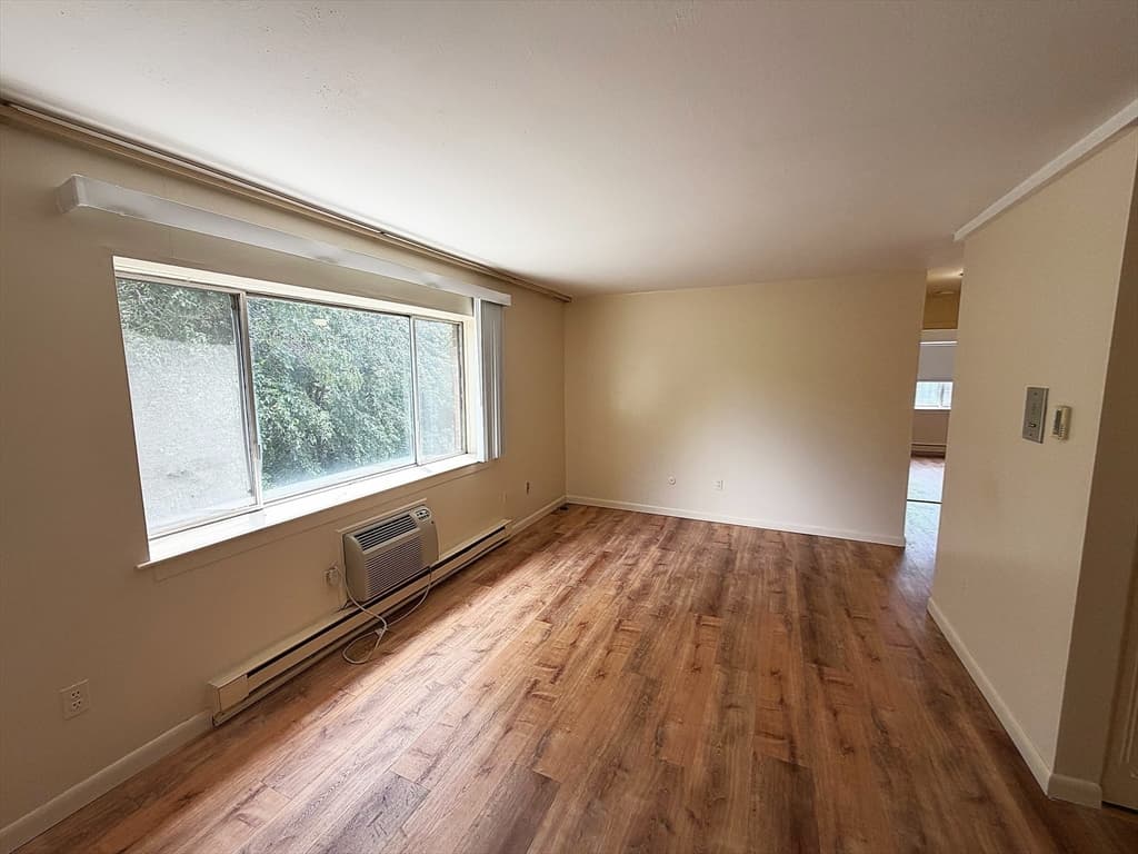 9 Hannon St, Boston MA 02124 photo 5