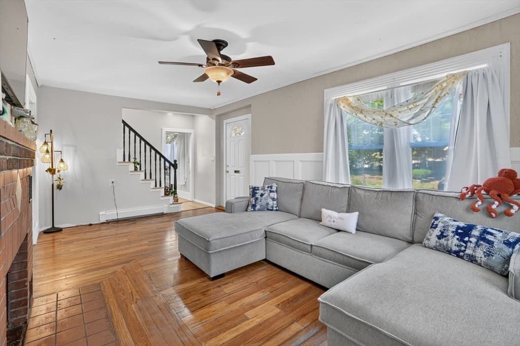 22 Fruit St, Leominster MA 01453 photo 8