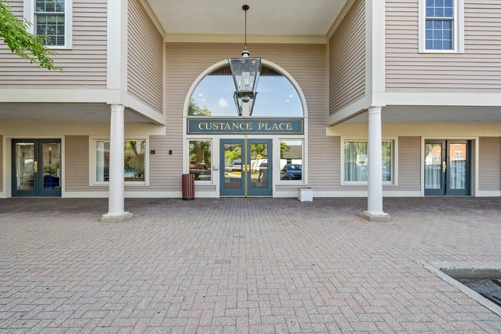 76 Bedford St # 37, Lexington MA 02420
