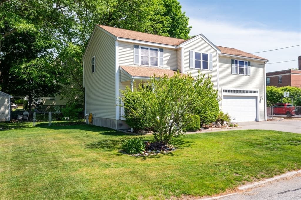 11 Fleming St, Lowell MA 01851 photo 23