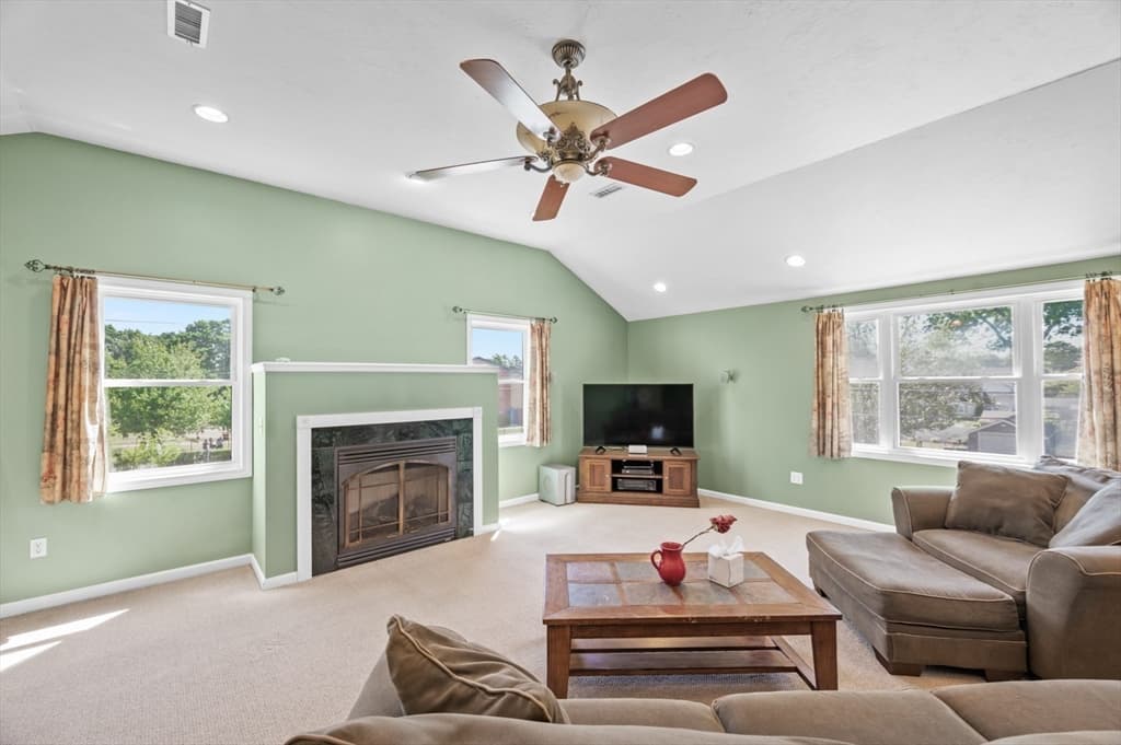 11 Fleming St, Lowell MA 01851 photo 12
