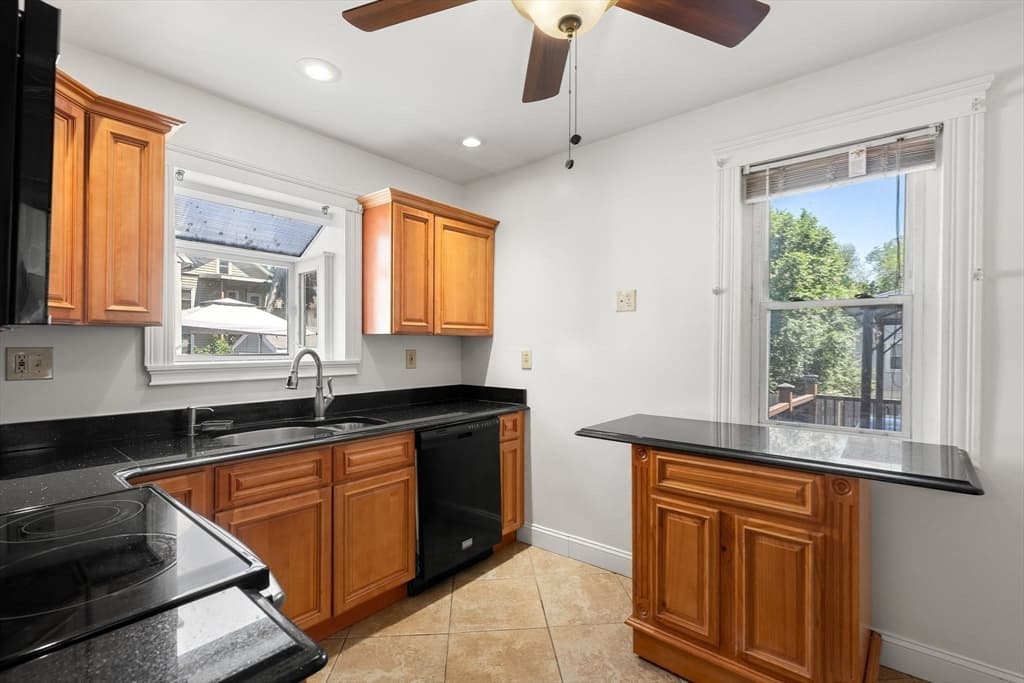 12 Hopewell Rd, Boston MA 02136 photo 11