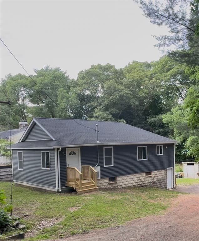 8 Robertson Dr, Shrewsbury MA 01545