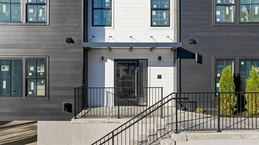 11 Boynton St. # 203, Swampscott MA 01907