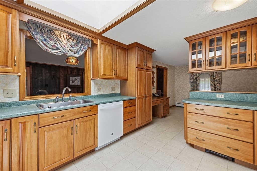 47 Collins Rd, Northborough MA 01532 photo 8