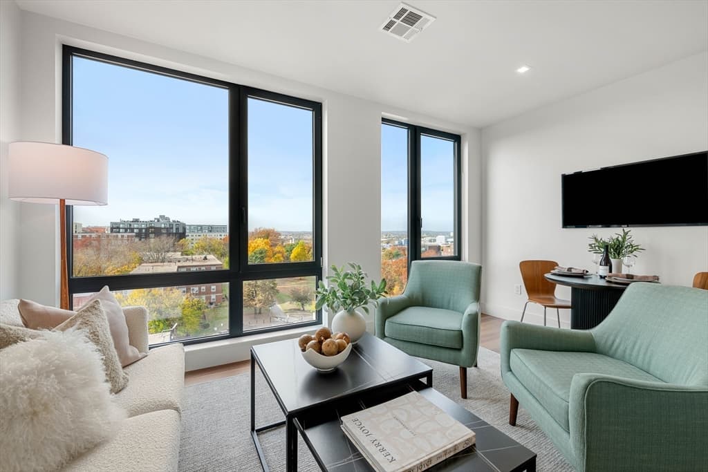 1515 Commonwealth Ave # 504, Boston MA 02135