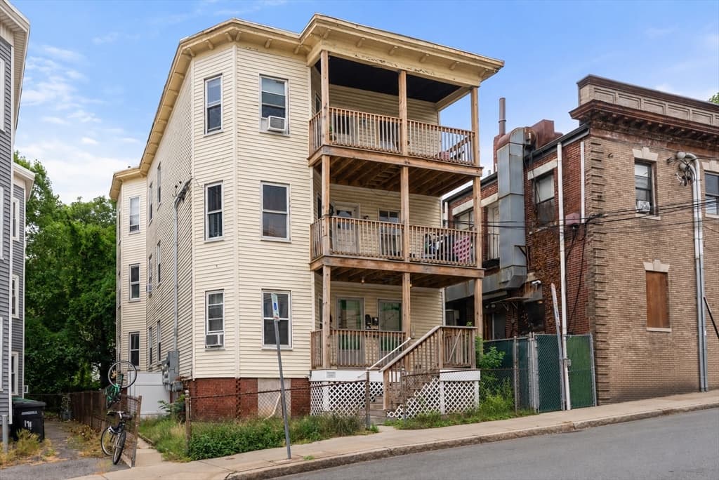 185-187 Lowell Street, Somerville MA 02144
